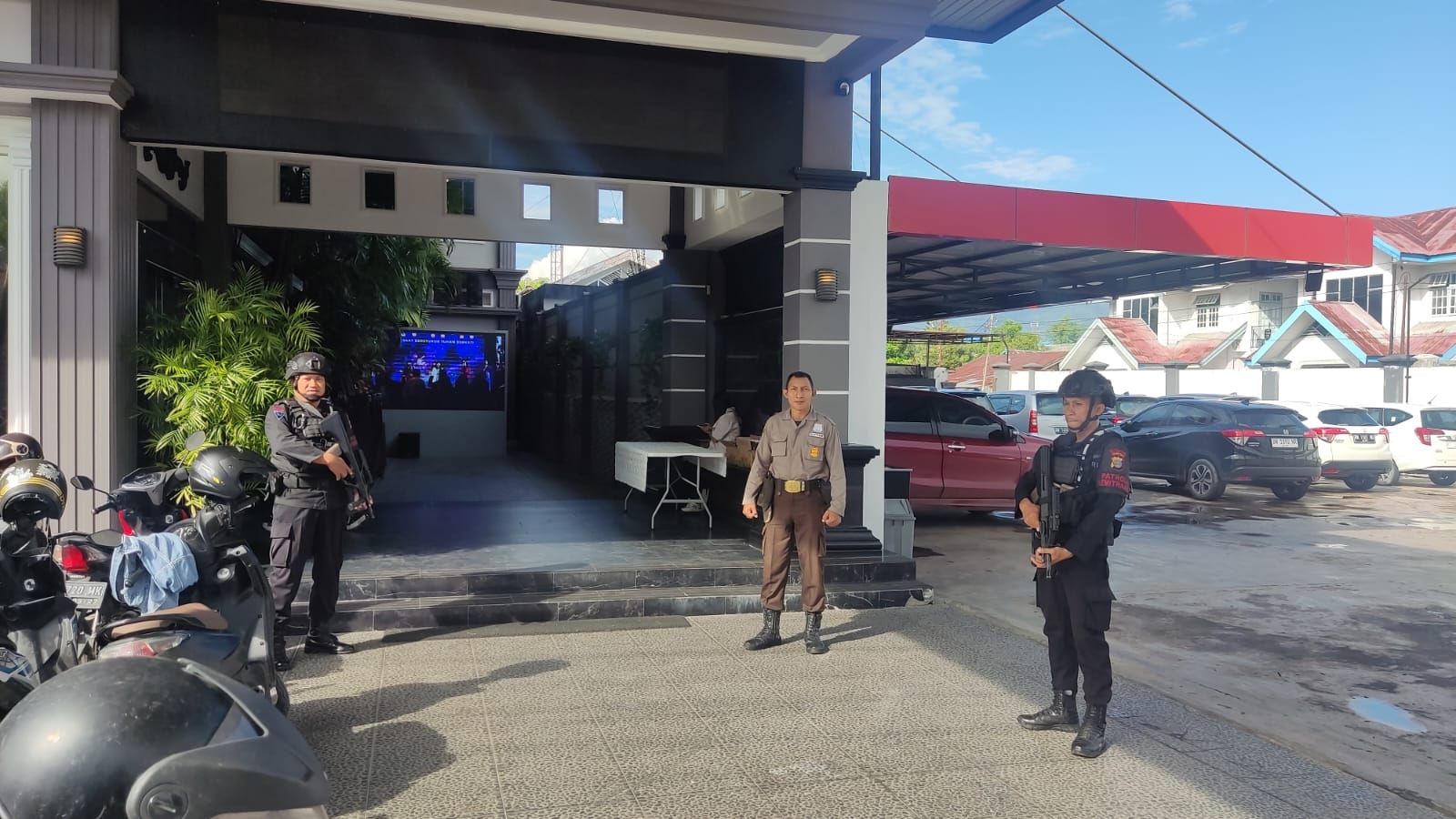 Jelang Iduladha 1445 H, Tim Patra Satbrimob Sulteng Patroli Kamtibmas di Palu
