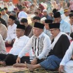 Gelar Salat Iduladha 1445 H, Ribuan Masyarakat Padati Lapangan Polda Sulteng