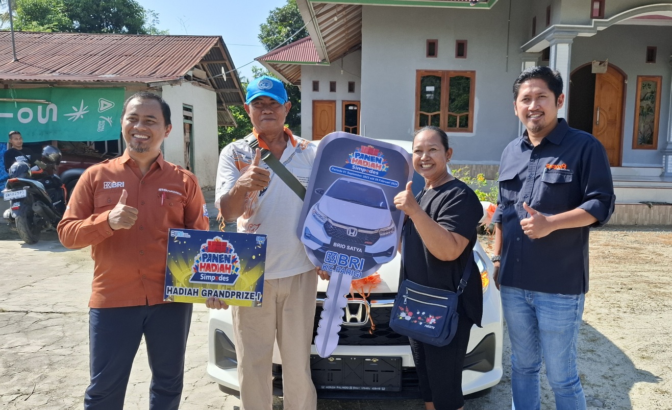 BRI Parigi Antar Langsung Hadiah Mobil ke Nasabah Pemenang Undian