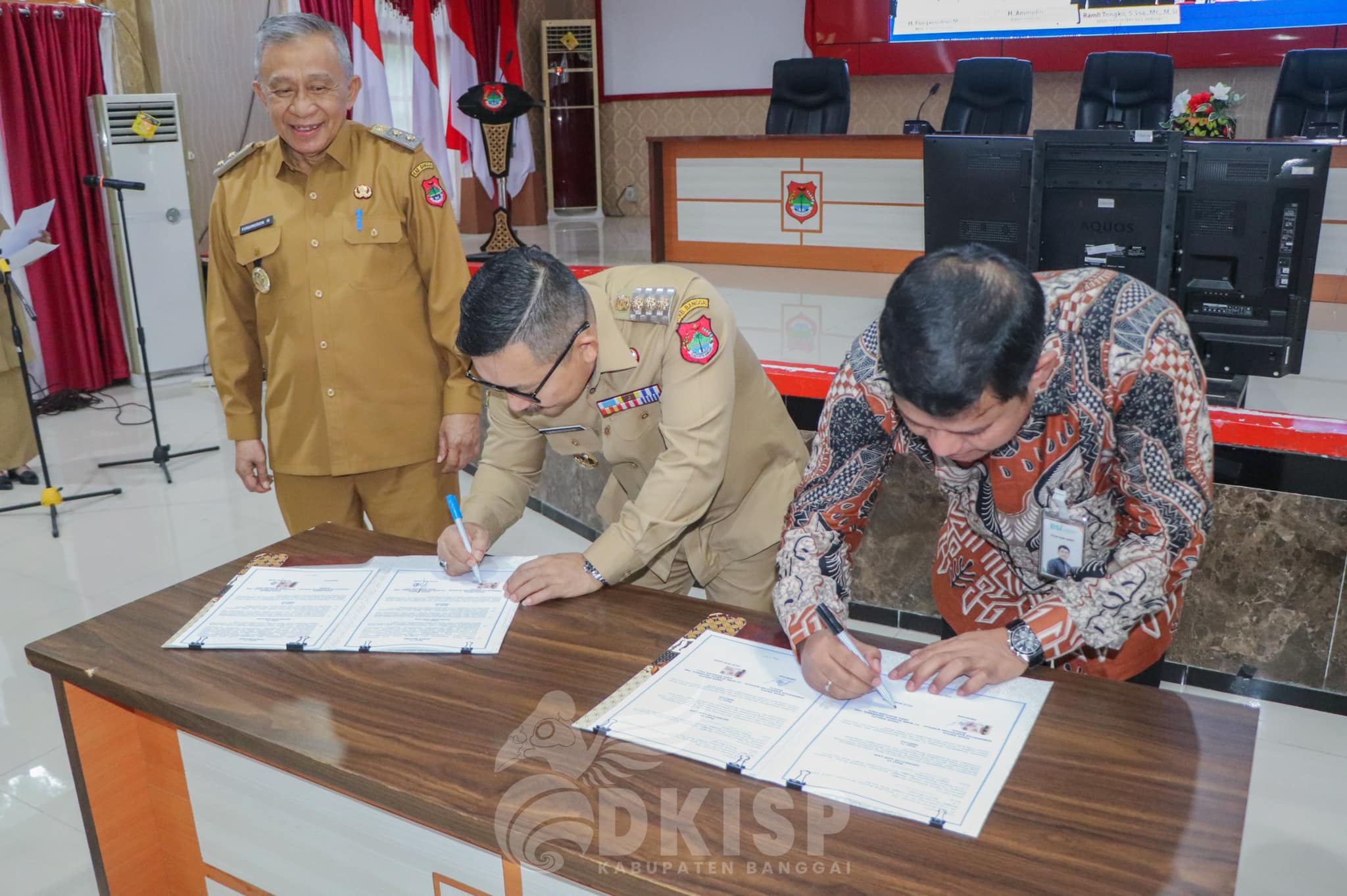 Tingkatkan Kemitraan, Pemda Banggai-BSI Luwuk Teken PKS