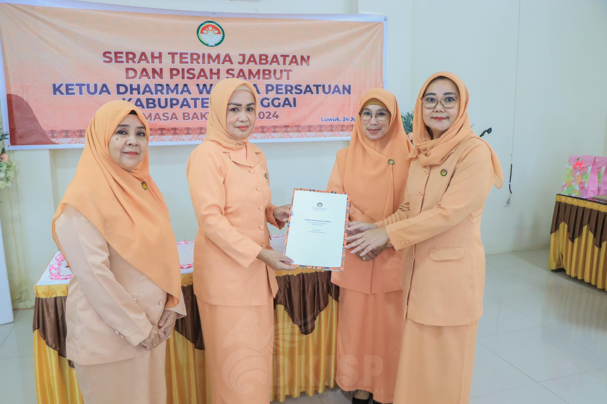Pengurus DWP Banggai Gelar Serah Terima Jabatan Ketua