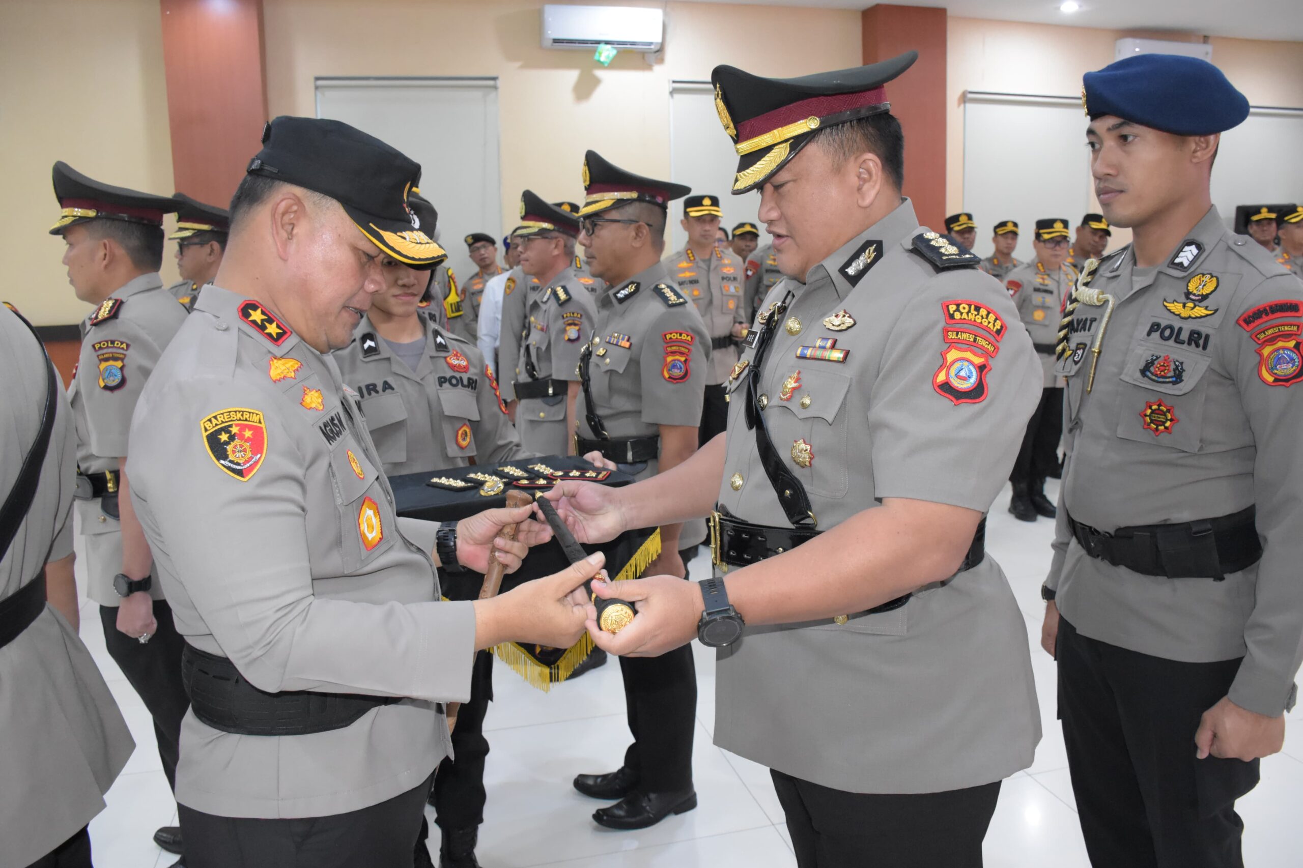 Kapolda Sulteng Pimpin Sertijab Tiga PJU dan Kapolres Banggai