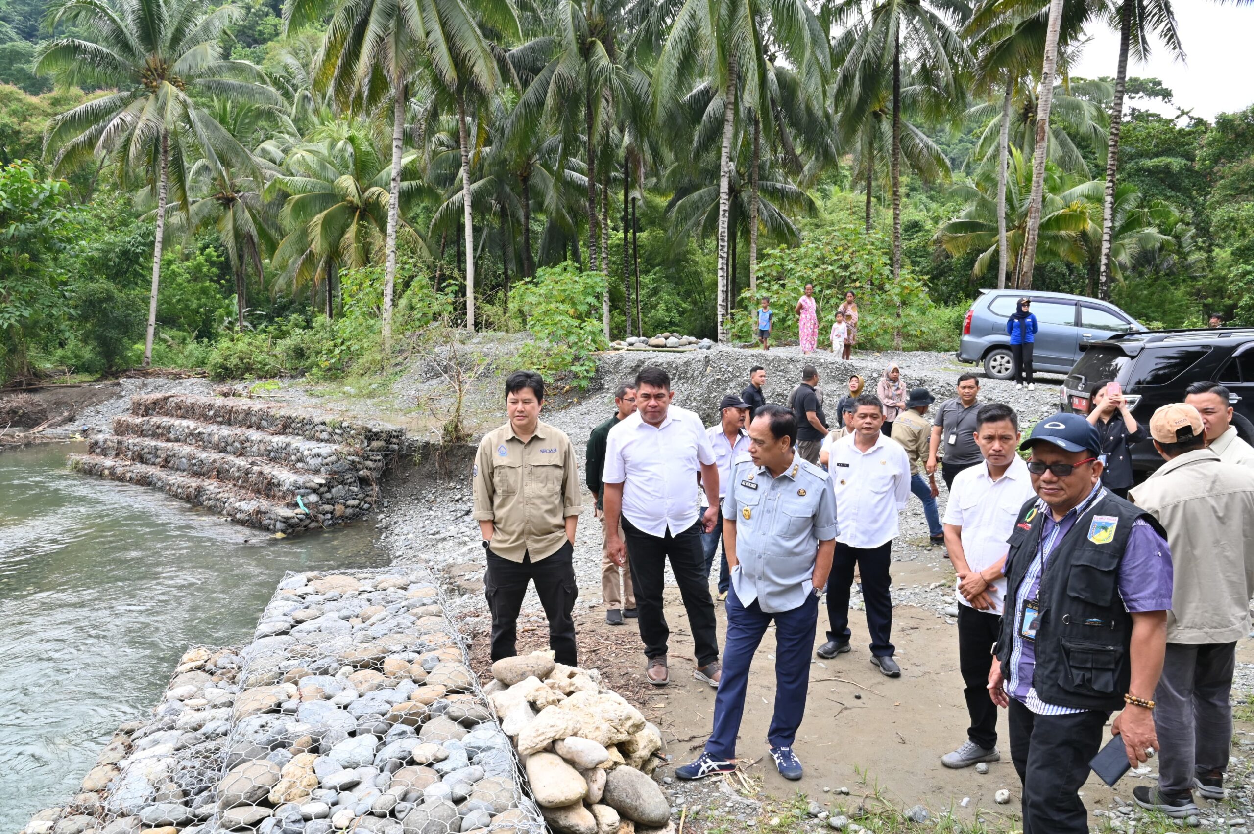 Wagub Sulteng di Banggai, Tinjau Lokasi Proyek dan Kunjungi Sejumlah Sekolah