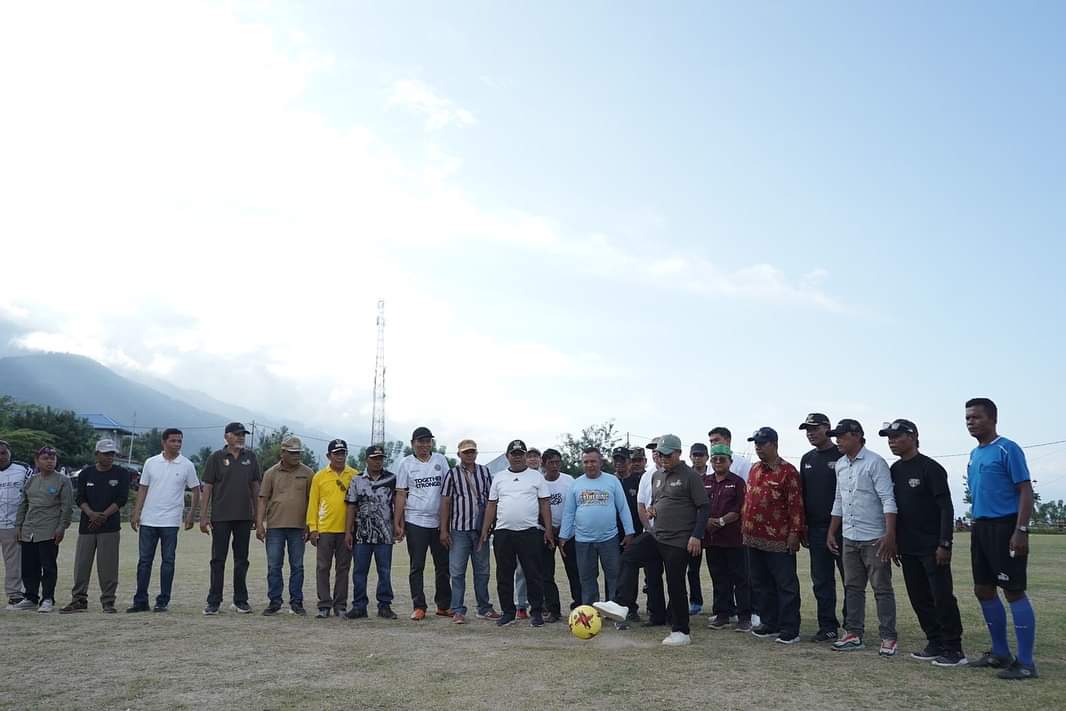 Wabup Sigi Buka Turnamen Sepak Bola SYP Cup di Kinovaro