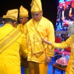 Bacagub Ahmad Ali bersama Istri Diangkat Jadi Ketua Dewan Adat Dampal