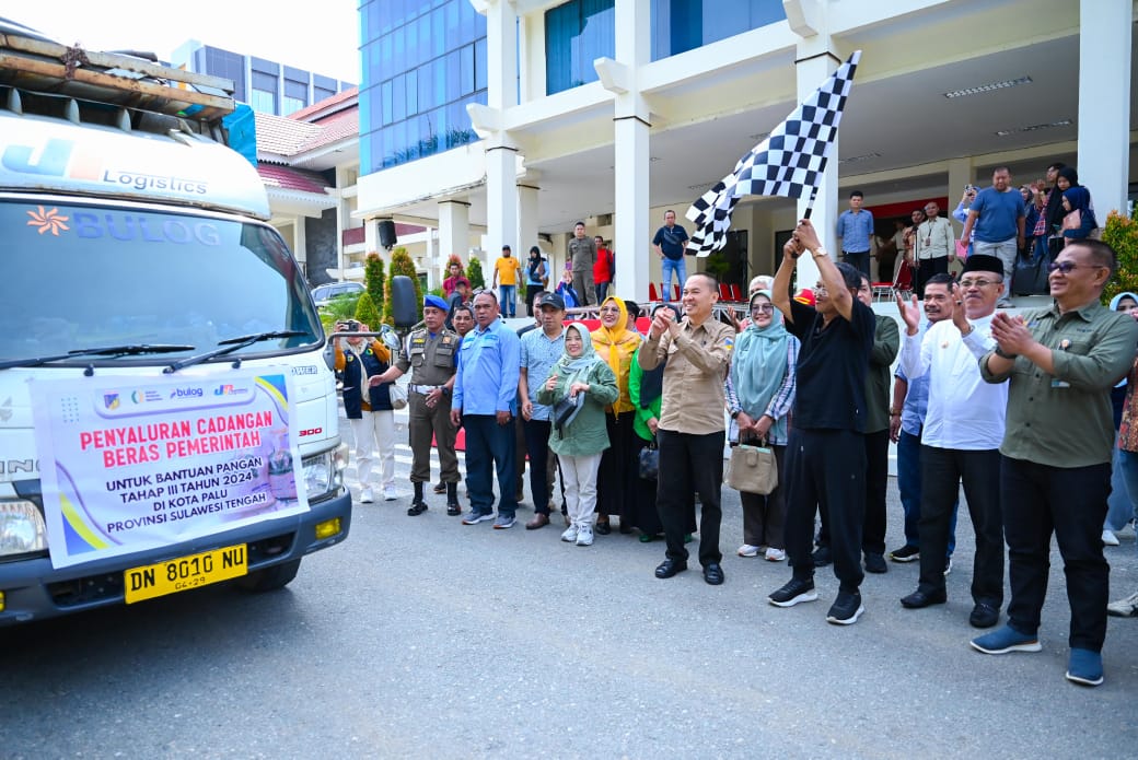 Gubernur Sulteng Lepas Penyaluran Cadangan Beras Pemerintah