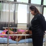 Komisi IV DPRD Parimo Kunjungi Masdiana Korban Salah Transfusi Darah