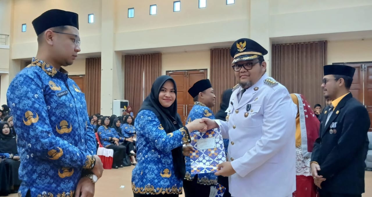 384 Tenaga Honorer di Parimo Terima SK Pengangkatan PPPK