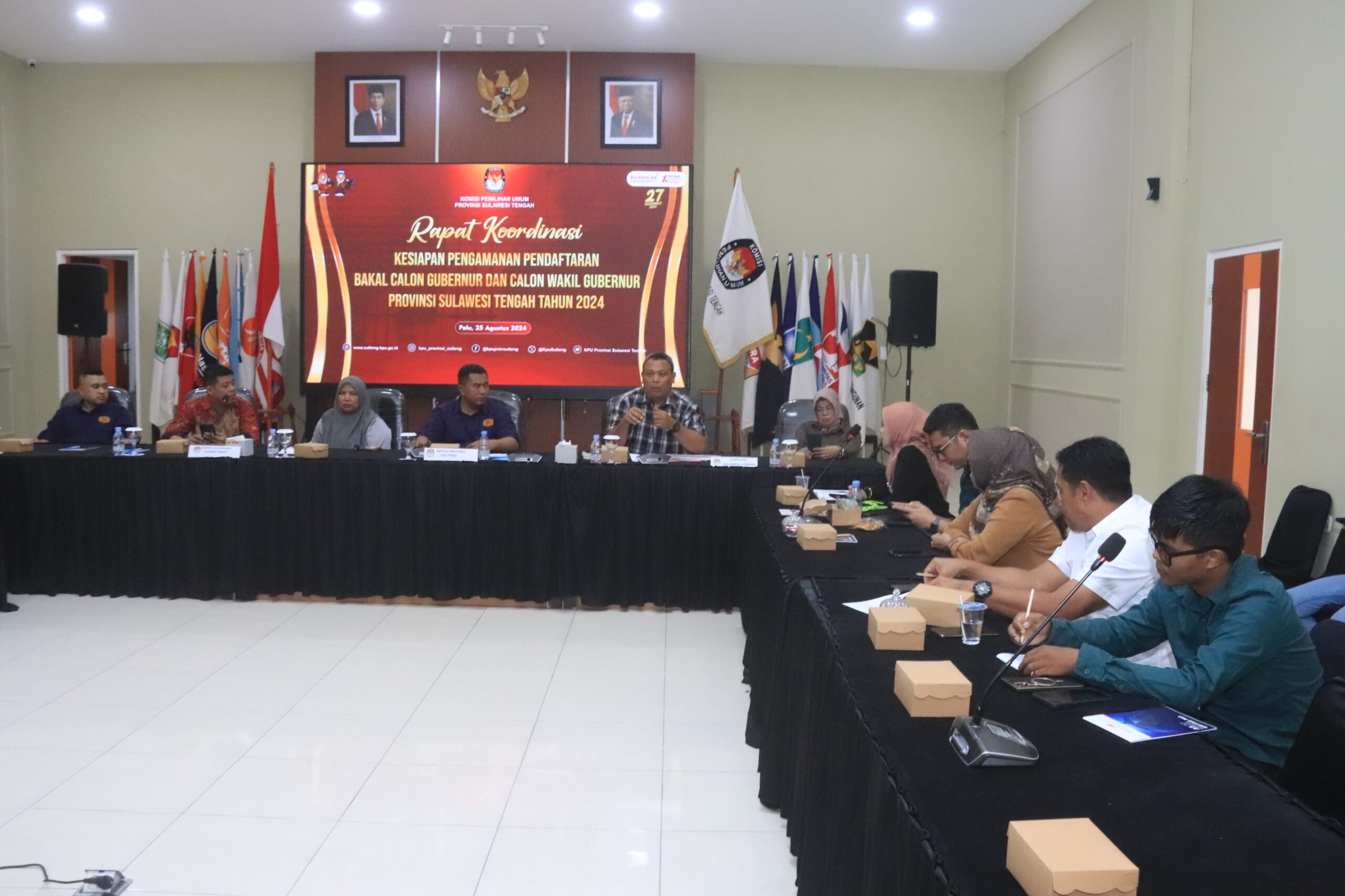 Ruas Jalan Depan KPU Sulteng Ditutup Saat Pendaftaran Paslon Kepala Daerah