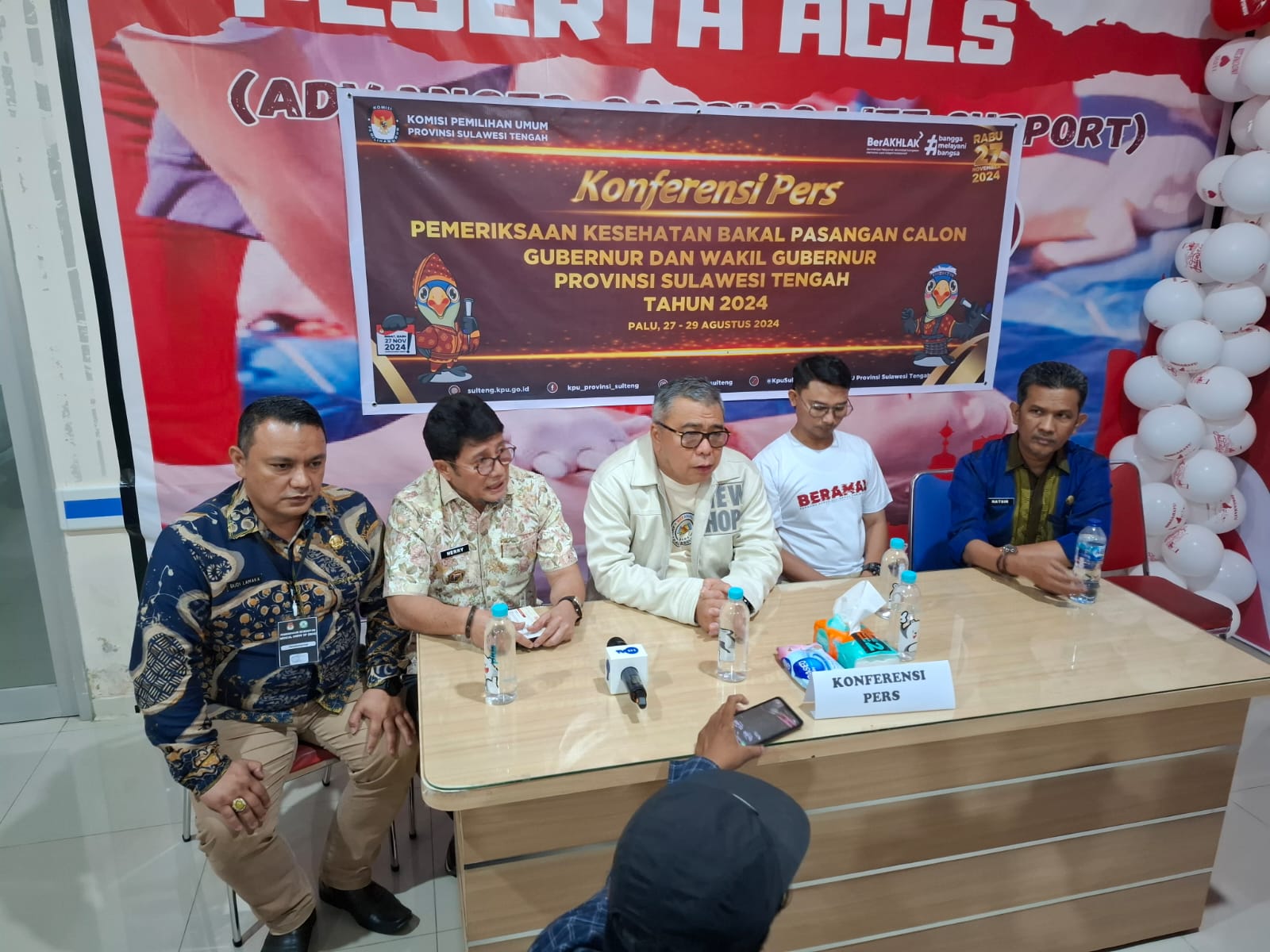 Ahmad Ali-Abdul Karim Aljufri Langsung Tes Kesehatan Usai Daftar di KPU Sulteng