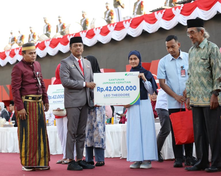 BPJS Ketenagakerjaan Berikan Santunan JKM ke 10 Ahli Waris di Makassar