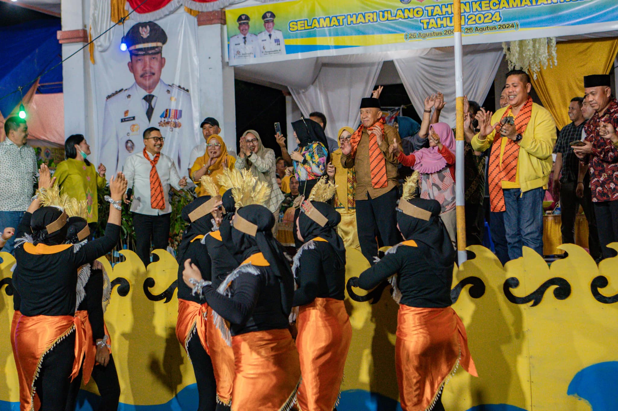 Bupati Amirudin Bersama Wabup Furqanuddin Hadiri HUT ke-20 Kecamatan Nuhon