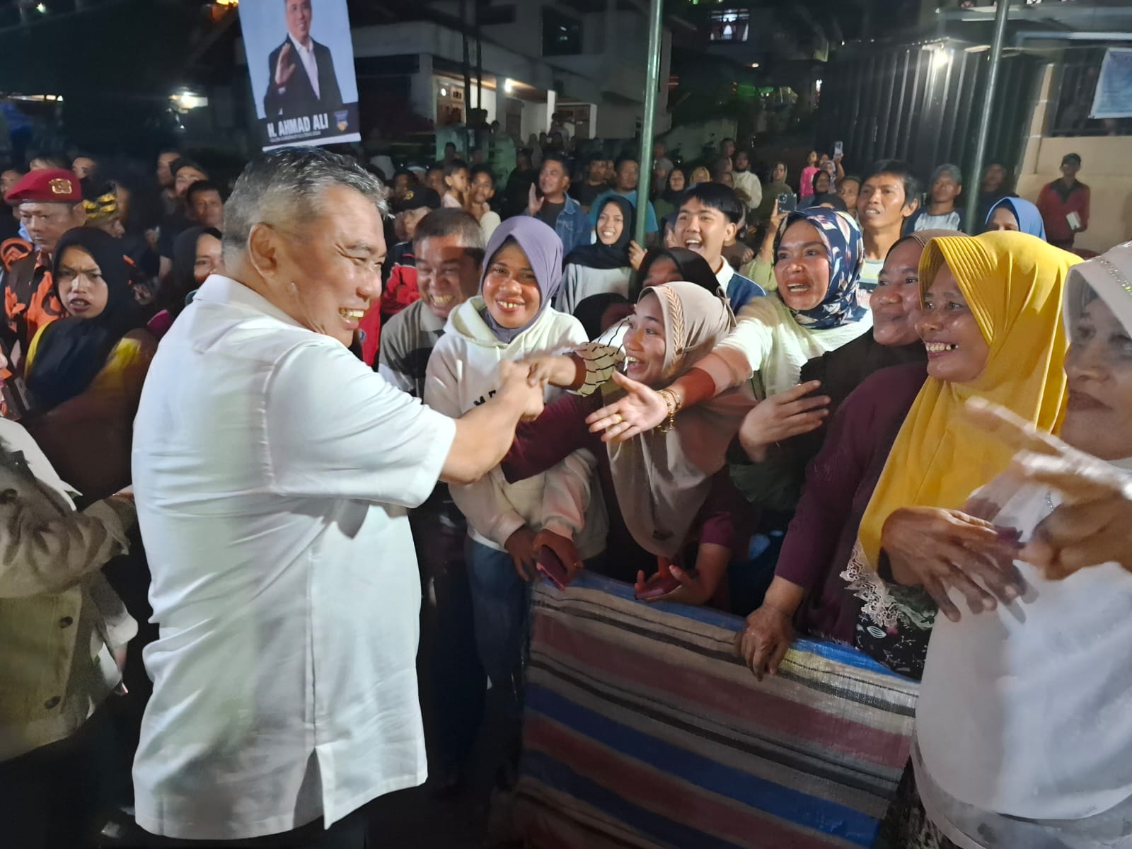 Yakin Ahmad Ali Jadi Gubernur, Ribuan Masyarakat Sambut Ahmad Ali di Mangkio Baru