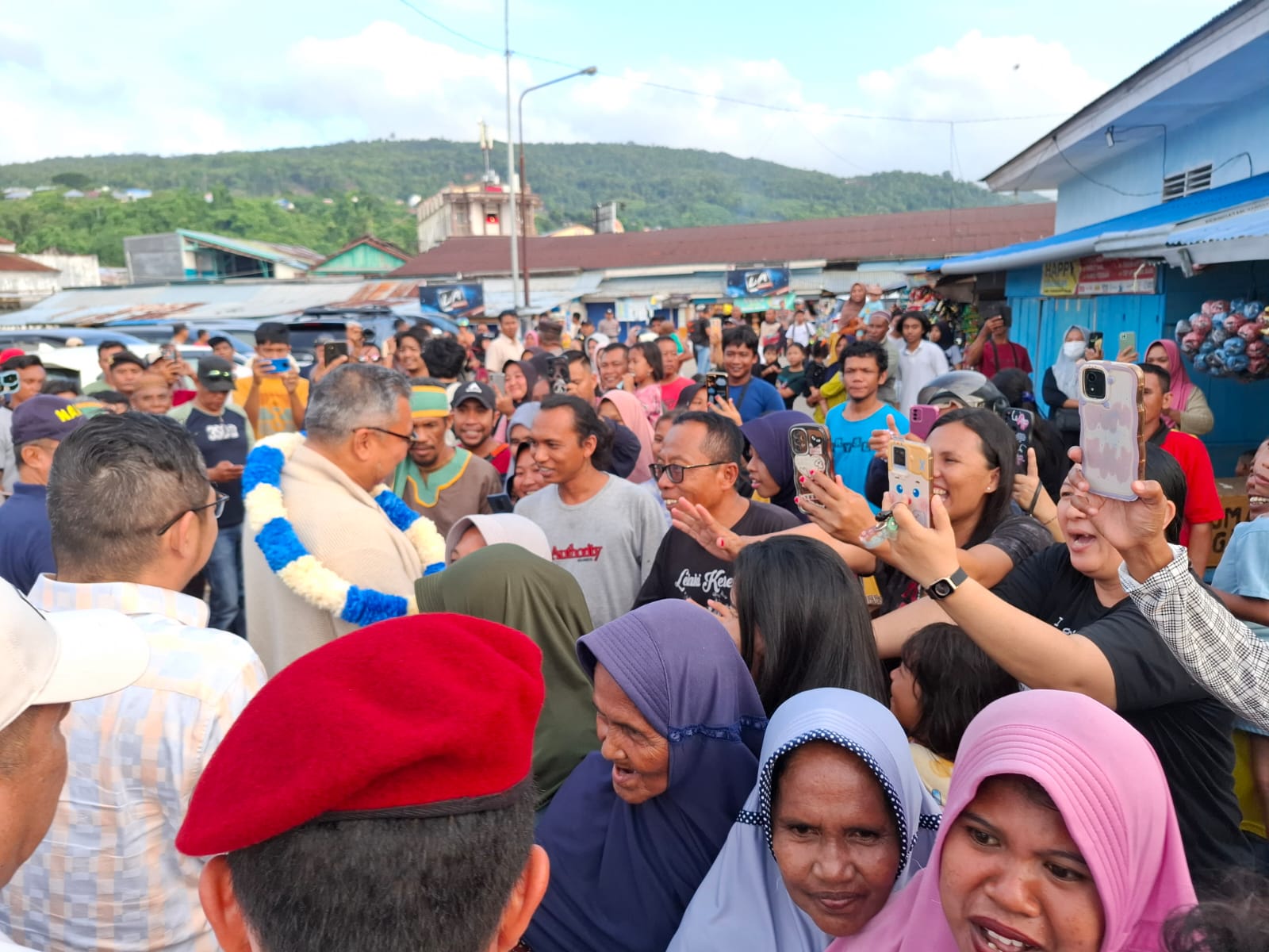 Tiba di Salakan, Ahmad Ali Ditemani Pasha dan Sejumlah Tokoh