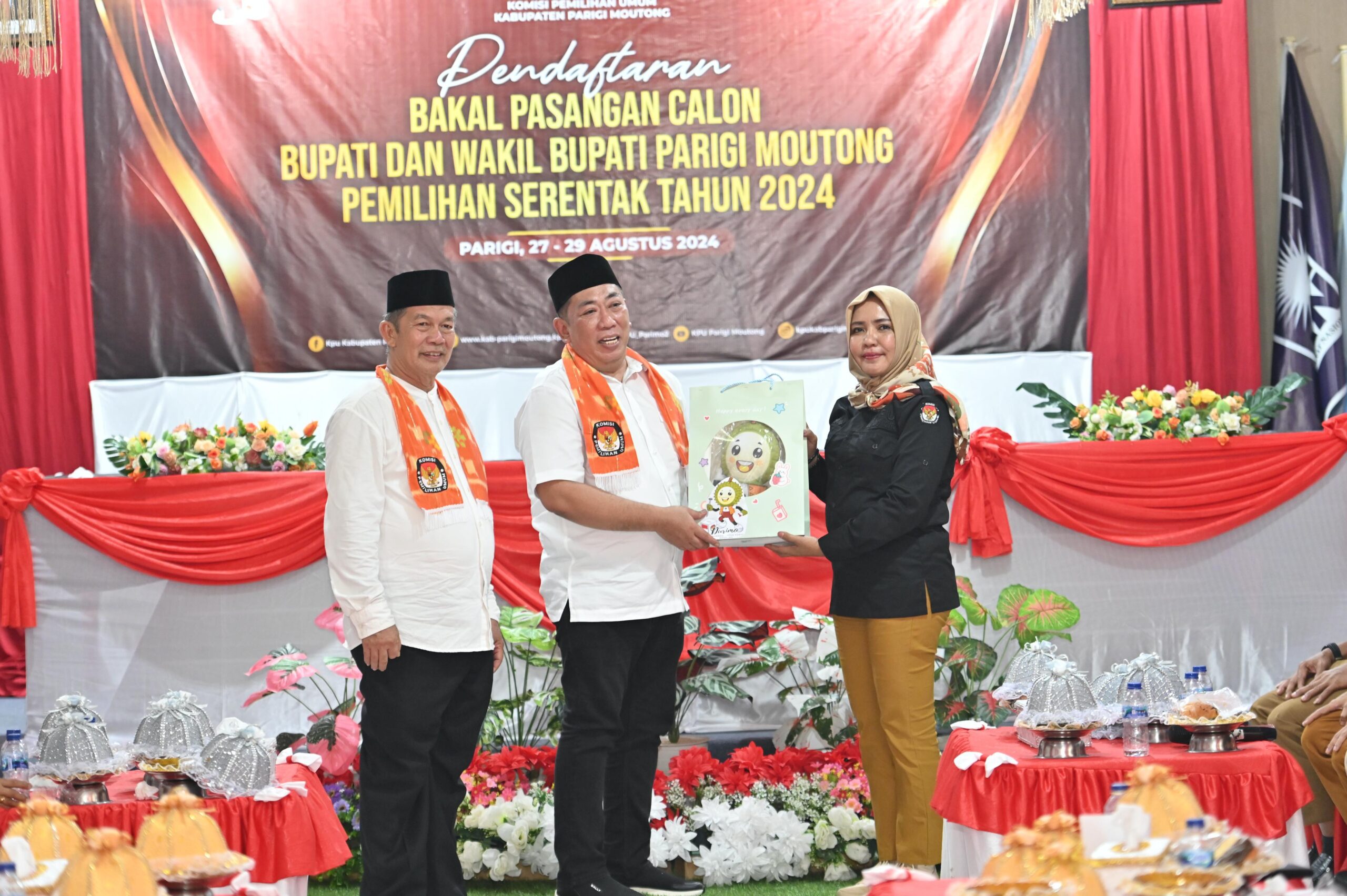 Nizar-Ardi Janji Bangun Sekolah Sepak Bola hingga Menata Ibu Kota Kabupaten Parimo