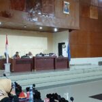 Pj Bupati Parimo Jawab Pandangan Umum Fraksi DPRD Atas Raperda APBD 2025