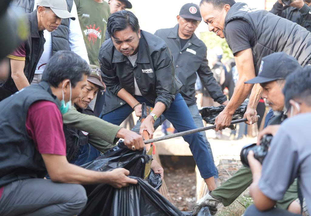 Pertahankan Adipura, Pj Sekda Makassar Pimpin Sabtu Bersih