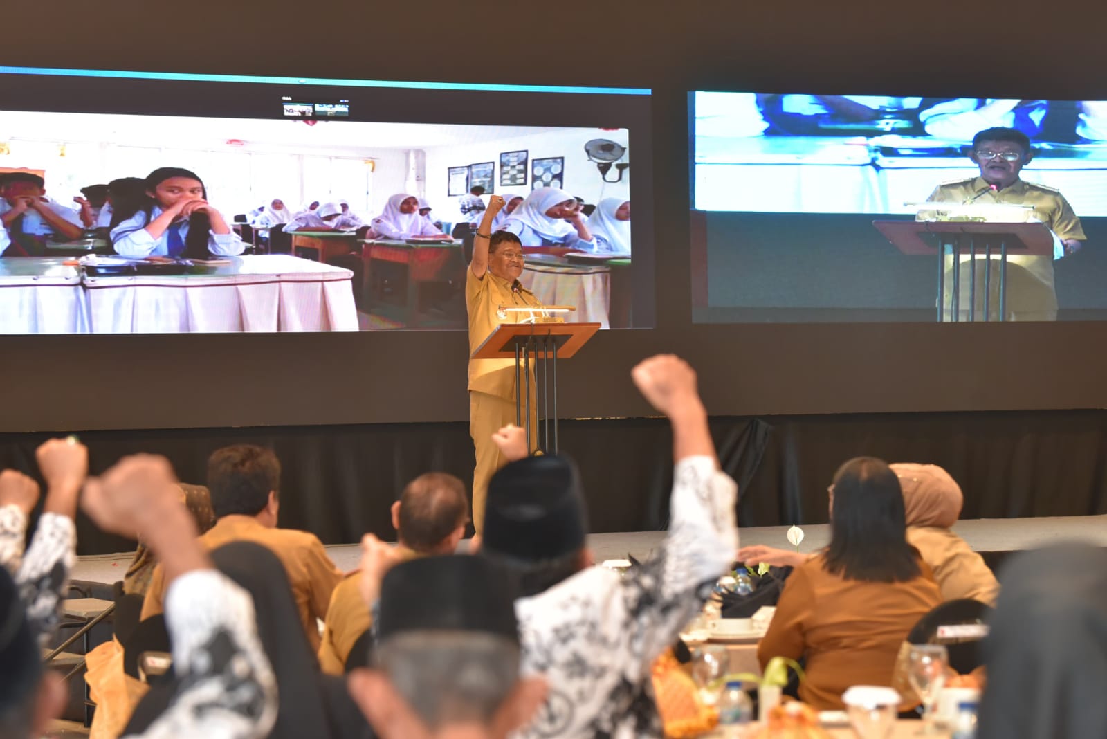 Rusdy Mastura Apresiasi Peran Guru Membangun SDM di Sulteng