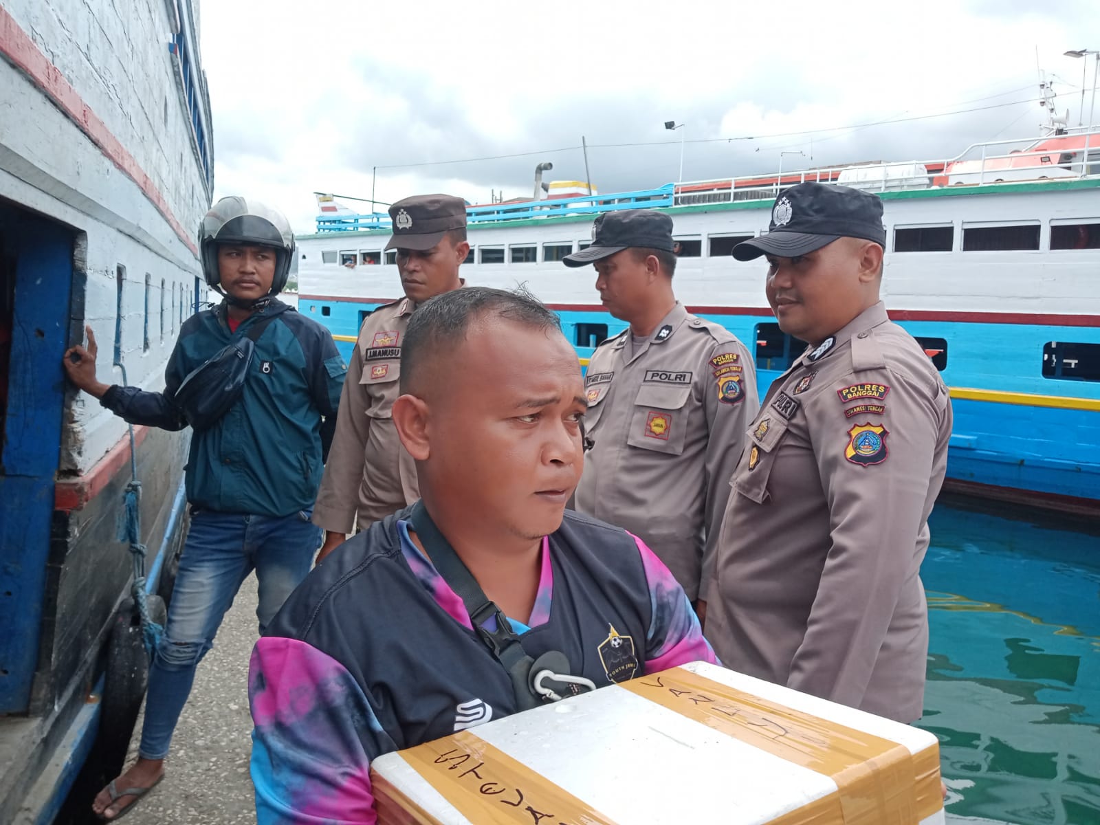 Jelang Nataru, Polisi Tingkatkan Keamanan di Pelabuhan Rakyat Luwuk Banggai