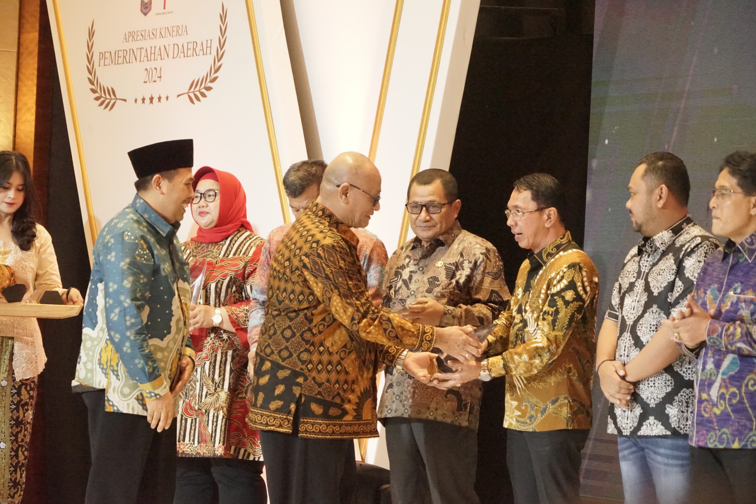 Kinerja Pemda Sigi Diapresiasi, Bupati Irwan Terima Penghargaan dari Kemendagri