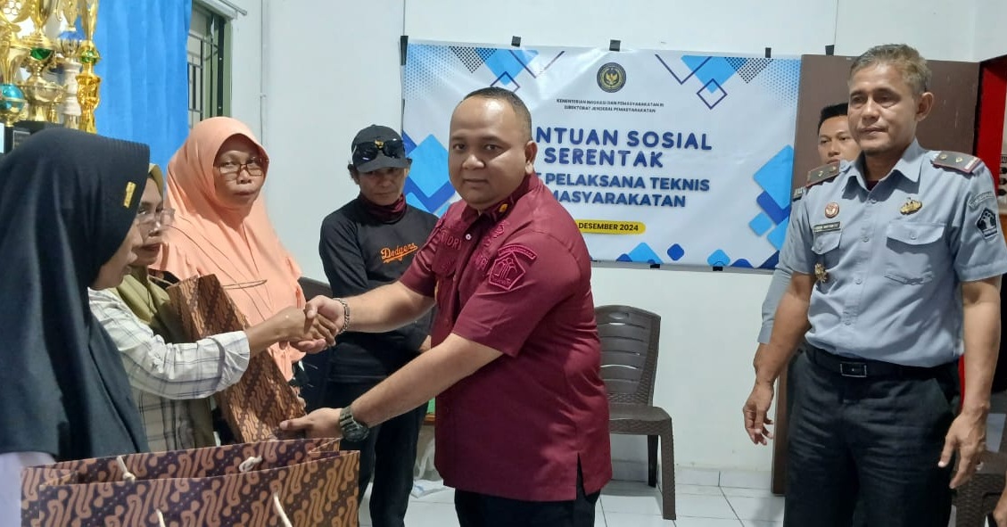 Lapas Kelas III Parigi Ikut Panen Raya dan Serahkan Bantuan Sembako