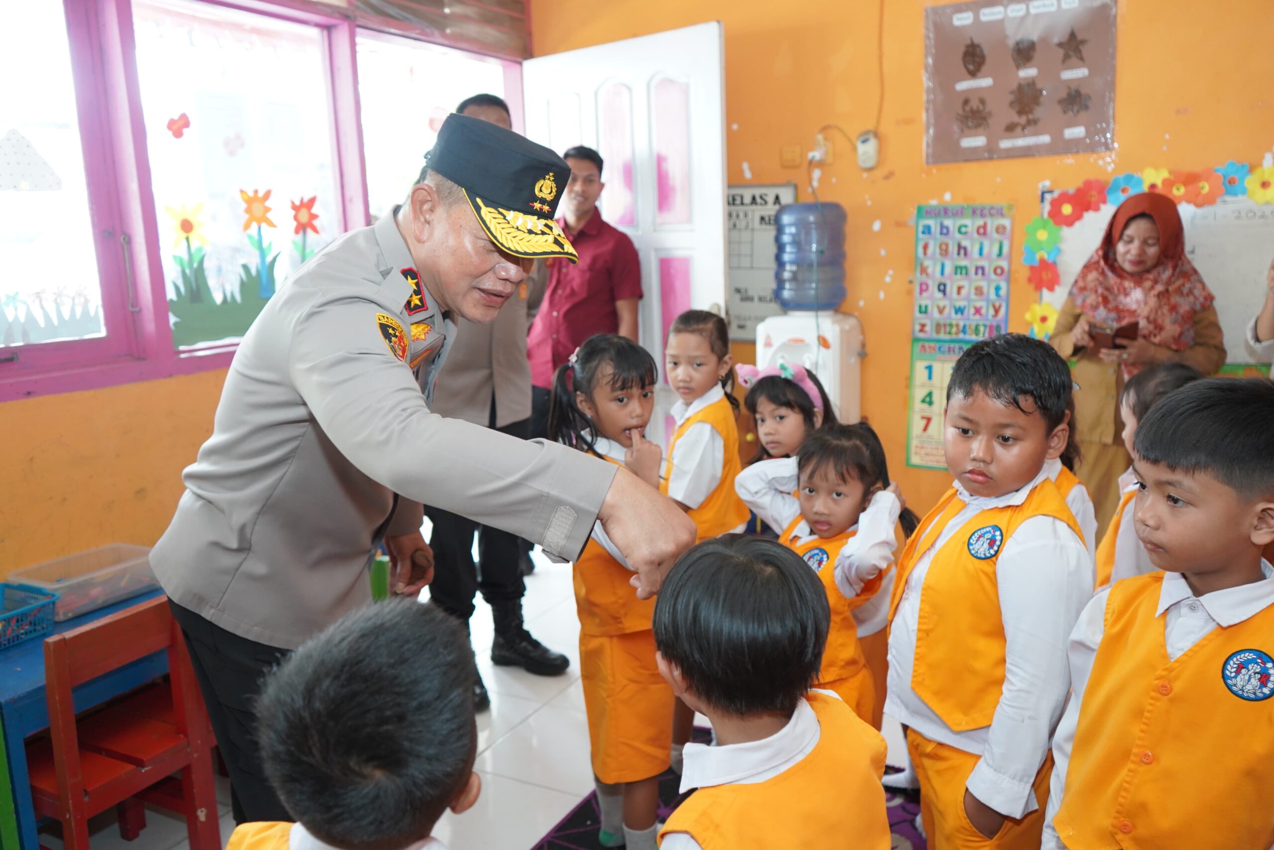 Kapolda Sulteng Kunjungi Pembangunan Fasilitas Kesehatan, Rumah dan Sekolah
