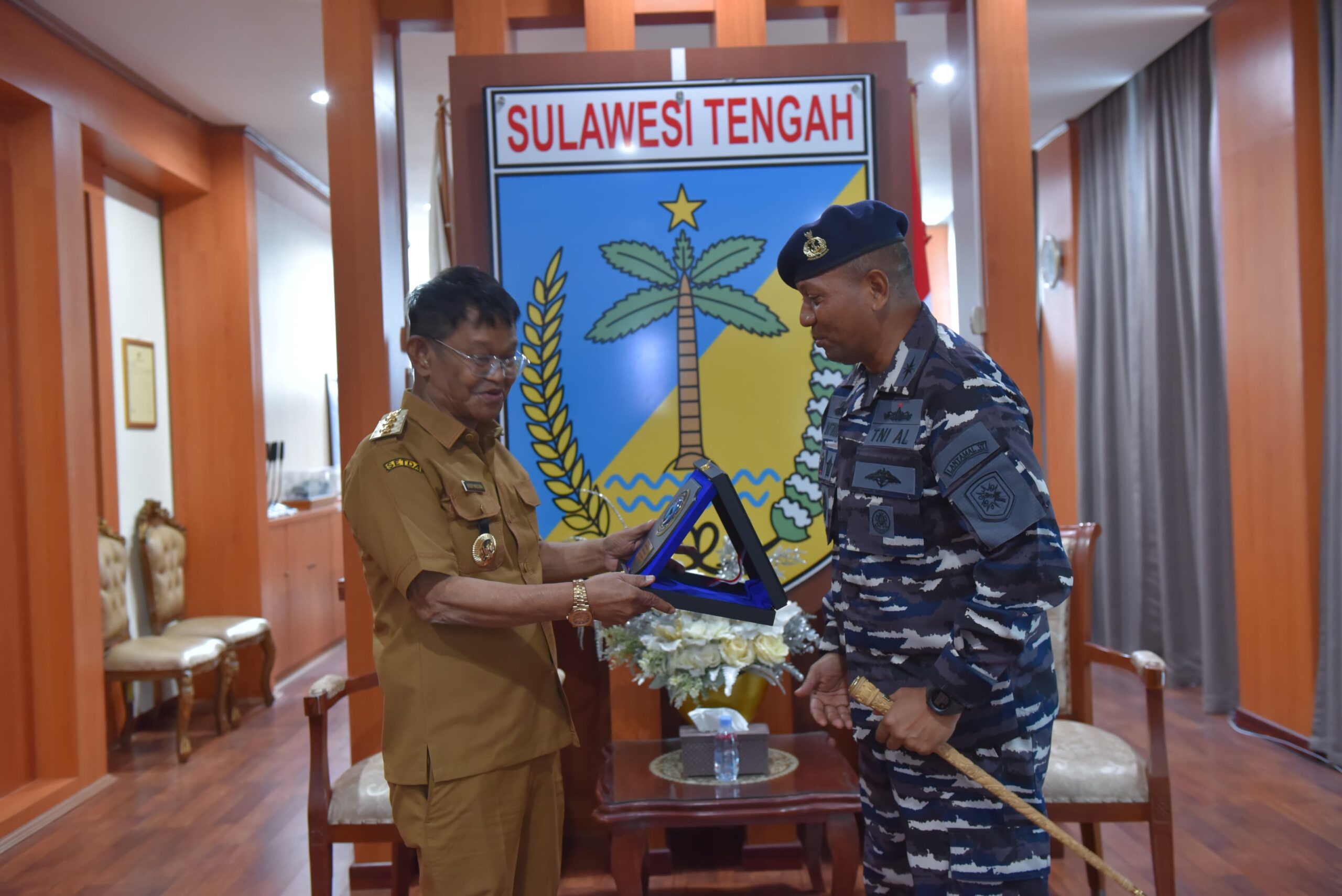 Jelang Hari Dharma Samudra, Danlanal TNI Palu Temui Gubernur Sulteng