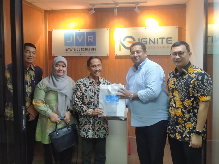 Bupati Gorontalo Temui Investor, Bahas Pembahasan Pabrik Tepung Kelapa Bupati Gorontalo Temui Investor, Bahas Pembahasan Pabrik Tepung Kelapa