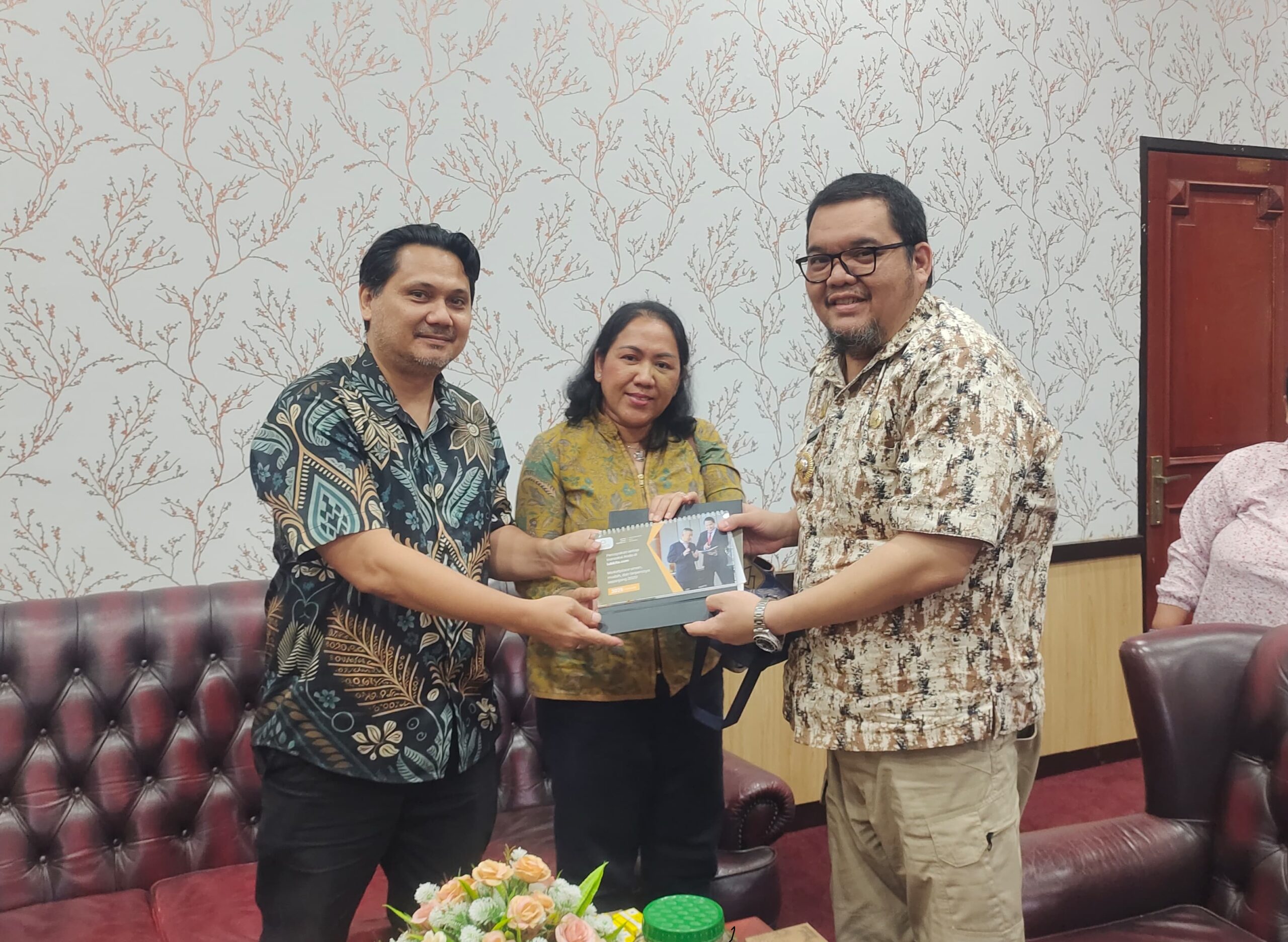Pj Bupati Parimo Terima Audiensi Direktur PT Lumbung Arta Kita