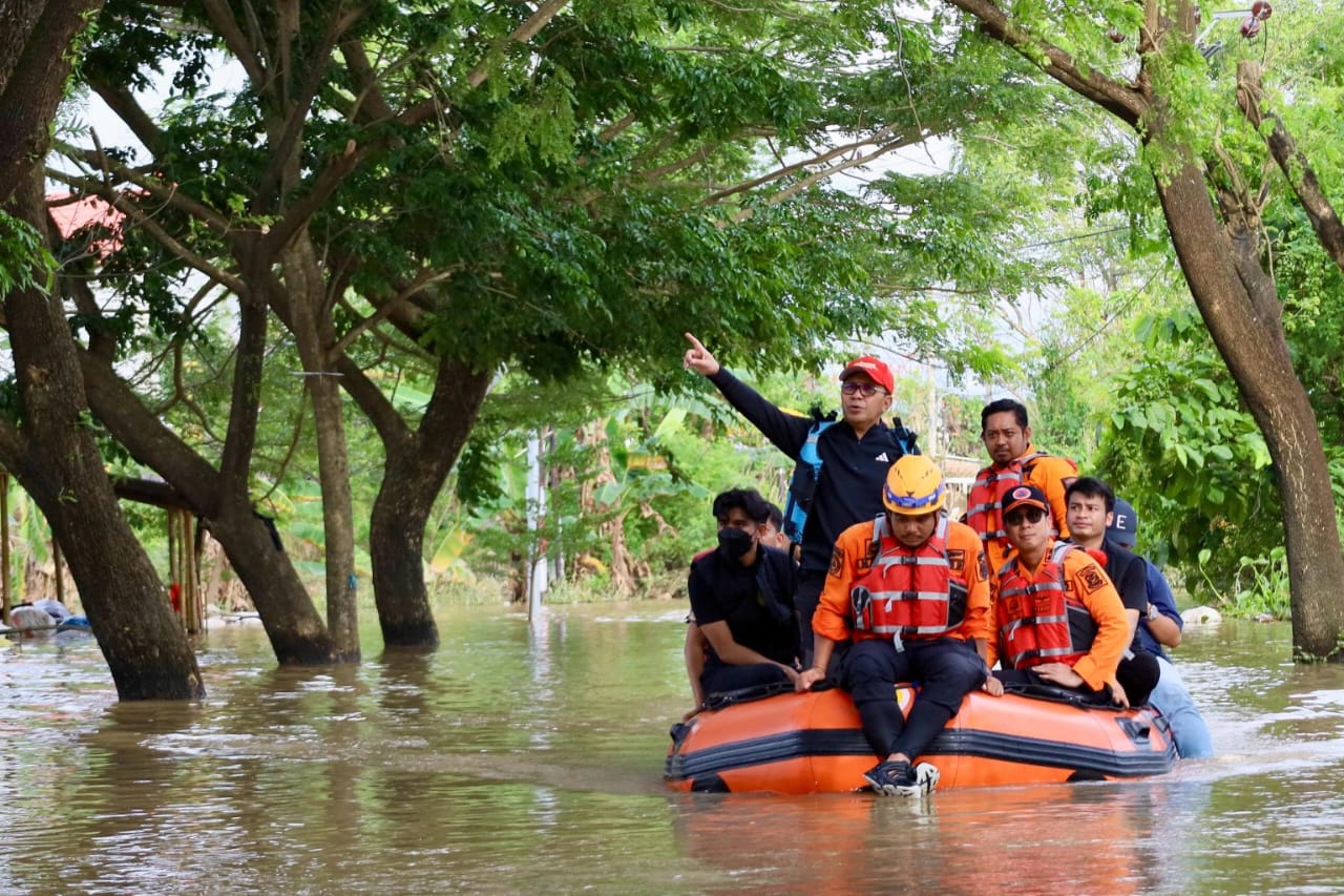 Wali Kota Makassar Tinjau Warga Terdampak Banjir di Manggala