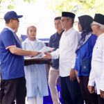 Menteri Nusron Serahkan Sertipikat HGU ke Masyarakat Nelayan Muara Angke