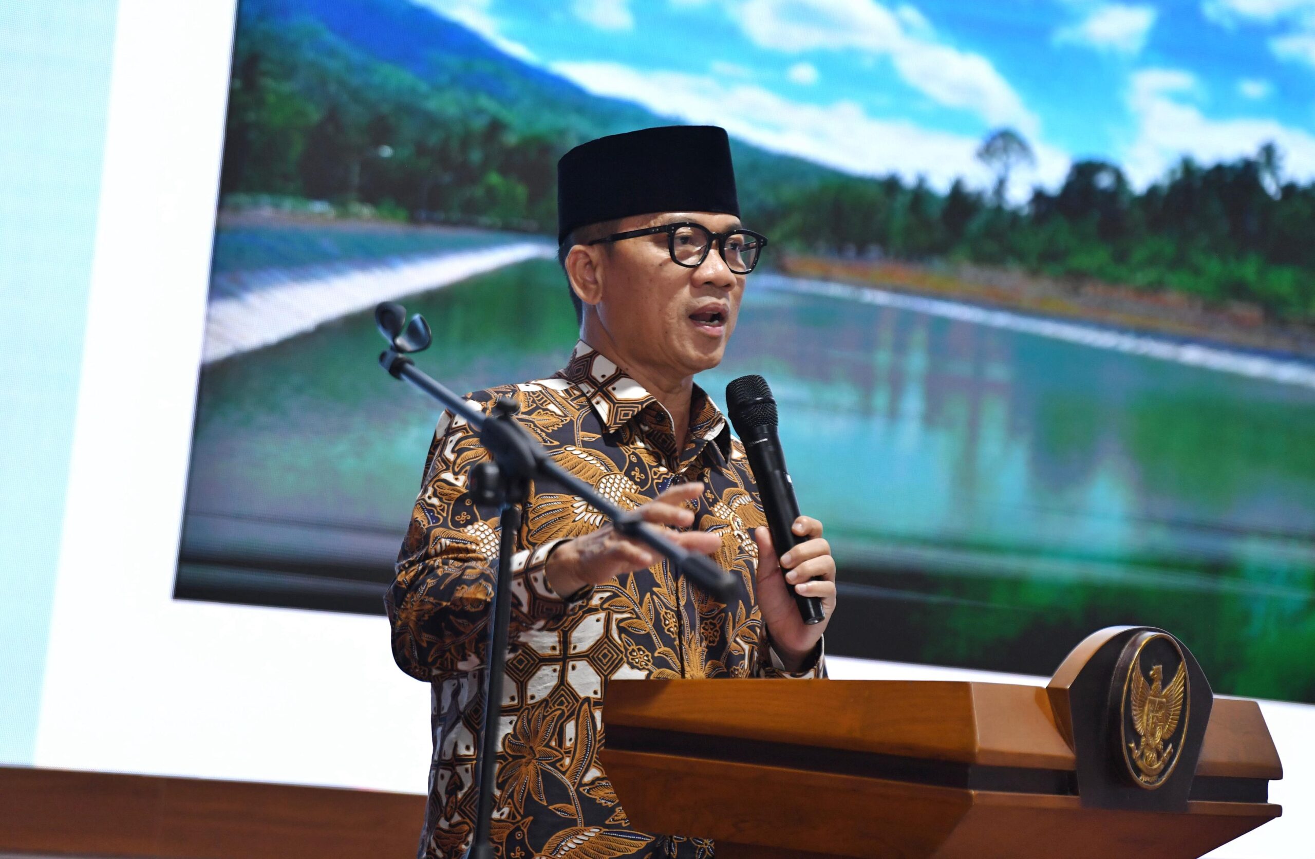 Mendes Yandri Ajak Kepala Daerah Genjot Desa jadi Sentra Ekonomi Baru Mendes Yandri Ajak Kepala Daerah Genjot Desa jadi Sentra Ekonomi Baru