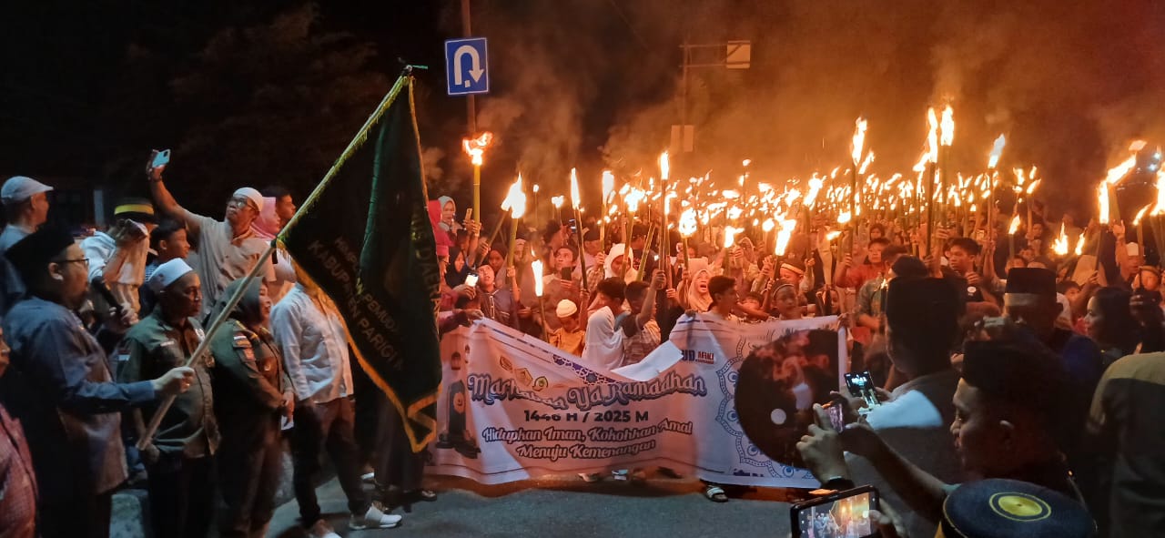 Pawai Obor di Parimo, Masyarakat Antusias Sambut Bulan Ramadan 1446 H