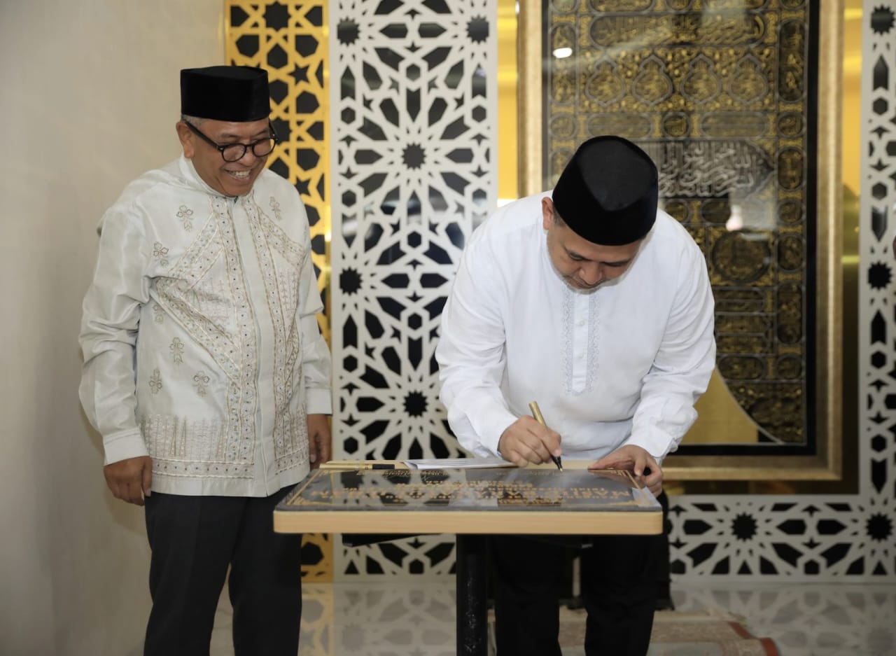 Munafri Arifuddin Resmikan Masjid Barakatul Ilham Makassar