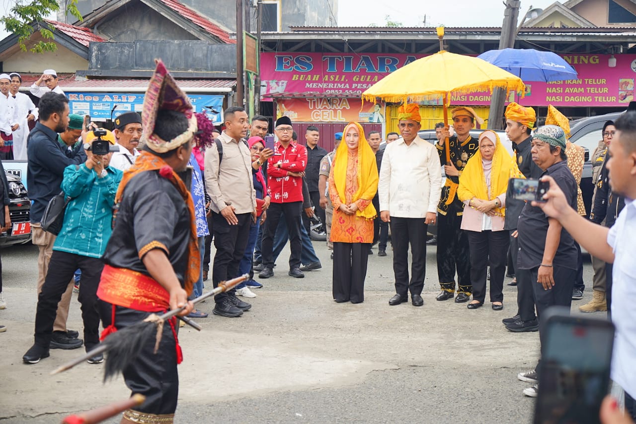 Tiba di Palu, Gubernur dan Wagub Sulteng Disambut Antusias Masyarakat
