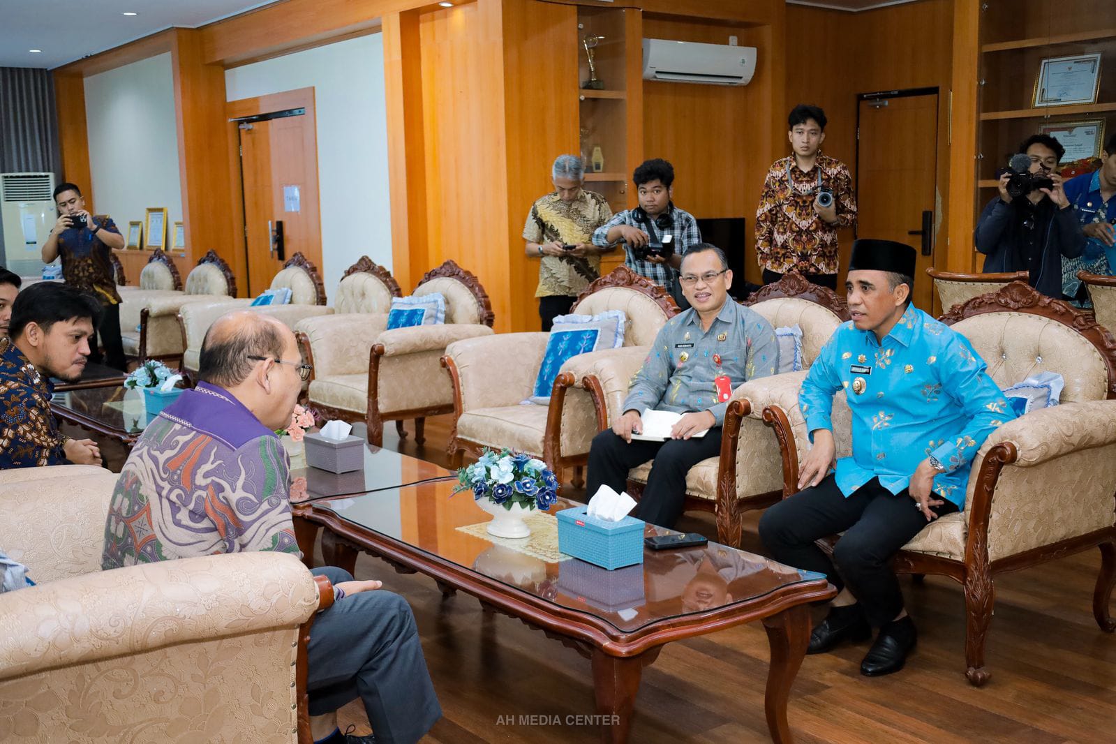 Gubernur Sulteng Pastikan Warga Morut Segera Nikmati Listrik PLN