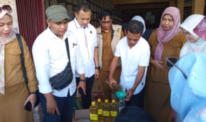 Sidak Pasar, Satgas Pangan Polda Sulteng Temukan Migor Tidak Sesuai HET dan Takaran