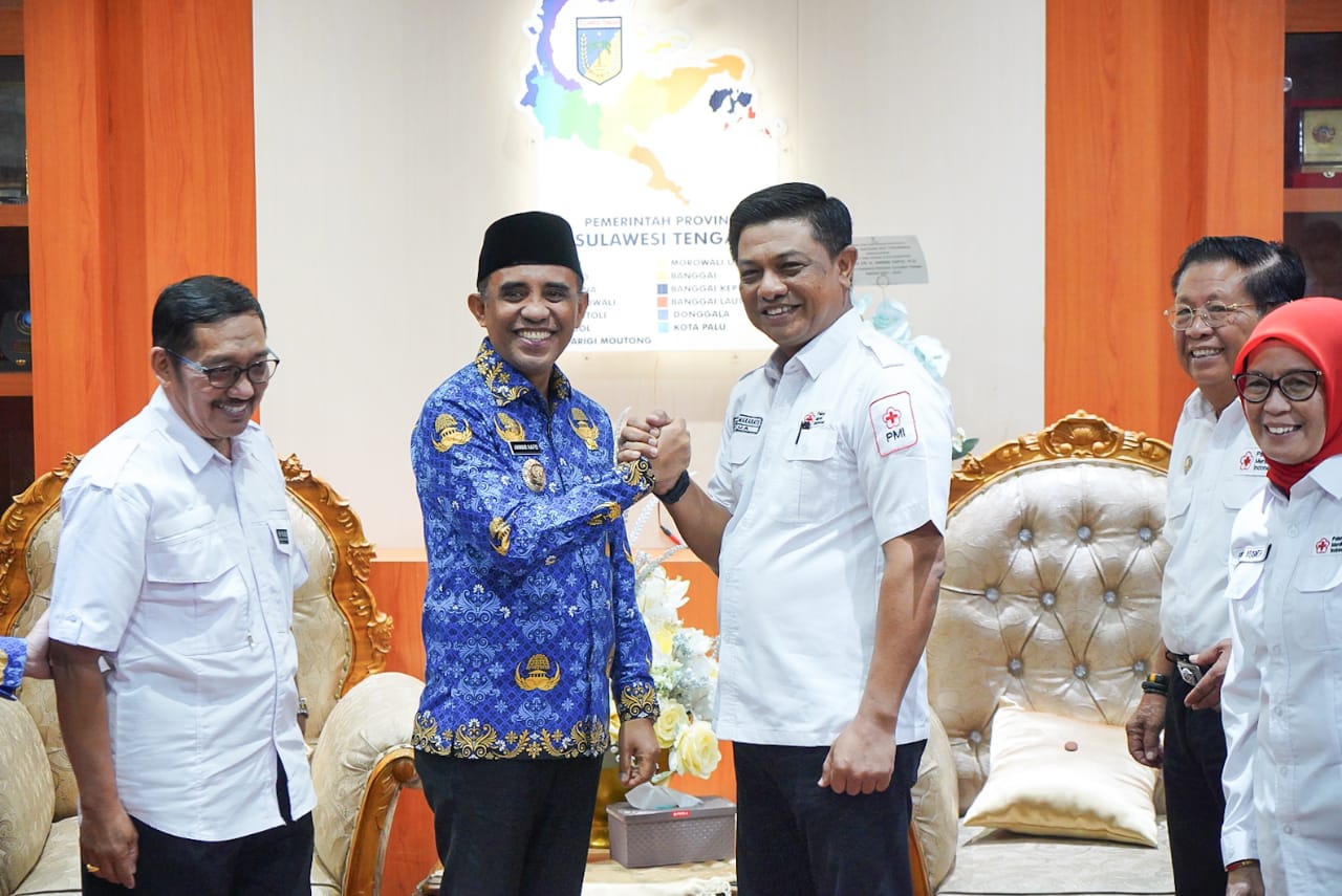Anwar Hafid Dorong PMI Sulteng Gelar Donor Darah Rutin Tiga Bulan Sekali