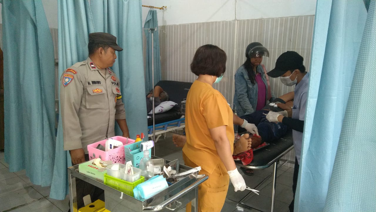 Kurang Hati-Hati, Pengendara Sepeda Motor Patah Tulang Usai Kecelakaan
