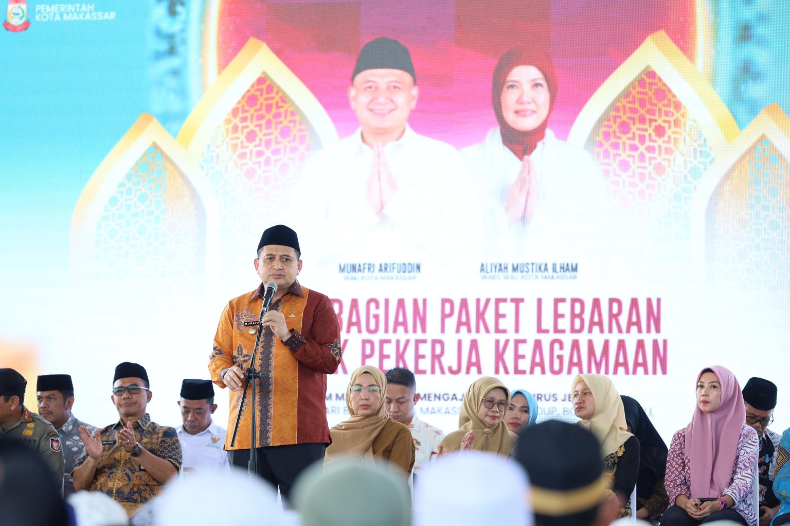 Pemkot Makassar Salurkan 5.500 Paket Sembako untuk Pekerja Keagamaan