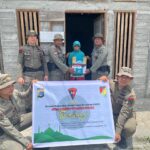 Satgas Madago Raya Salurkan Sembako untuk Warga Poso pada Momen Lebaran Idulfitri