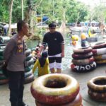 Kapolsek Ampana Kota Himbau Masyarakat Jaga Keselamatan di Tempat Wisata