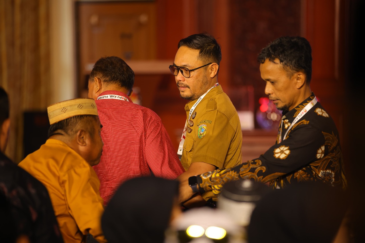 Hadiri Debat Publik PSU Parimo, Zulfinasran: Masyarakat Penting Menilai Visi Misi Kandidat