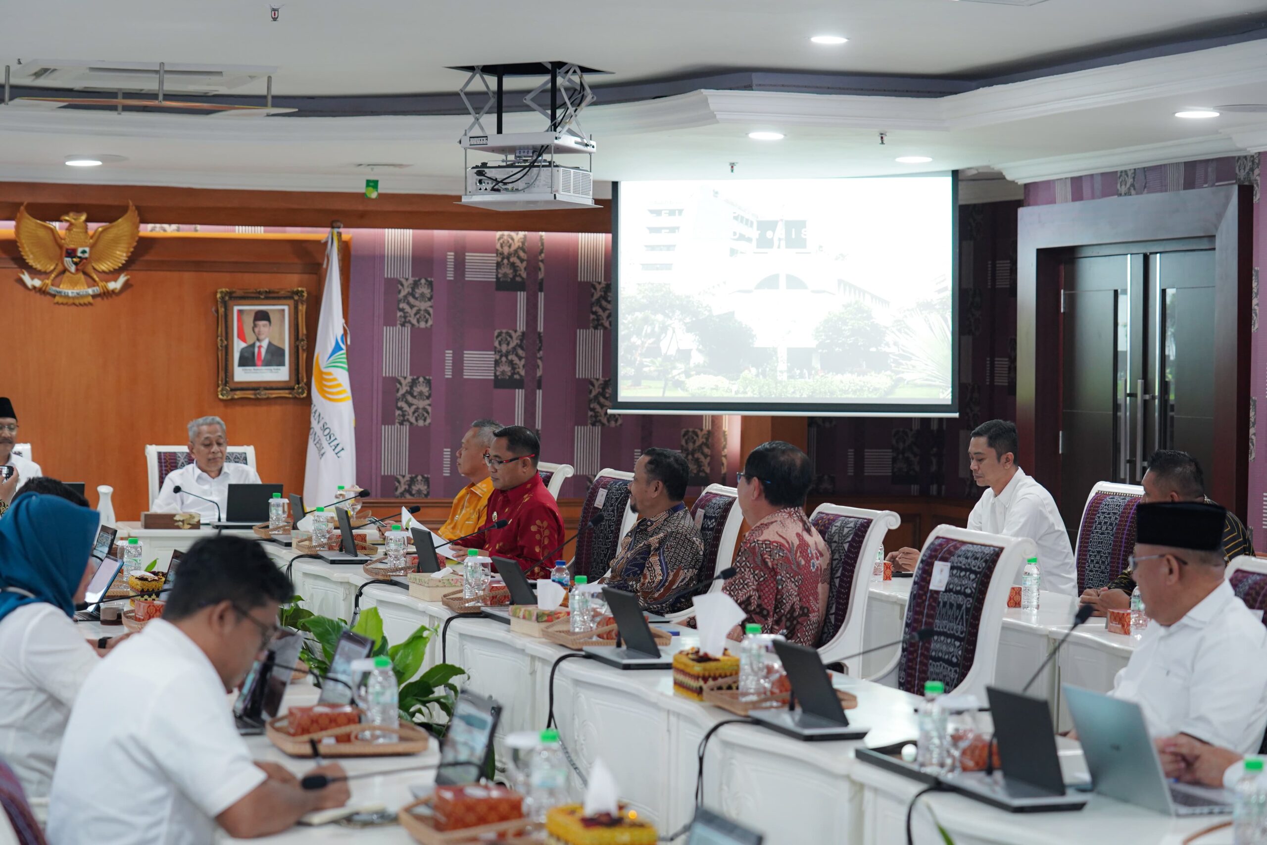 Pemda Sigi Kunjungi Mensos, Bahas Sekolah Rakyat hingga BPJS