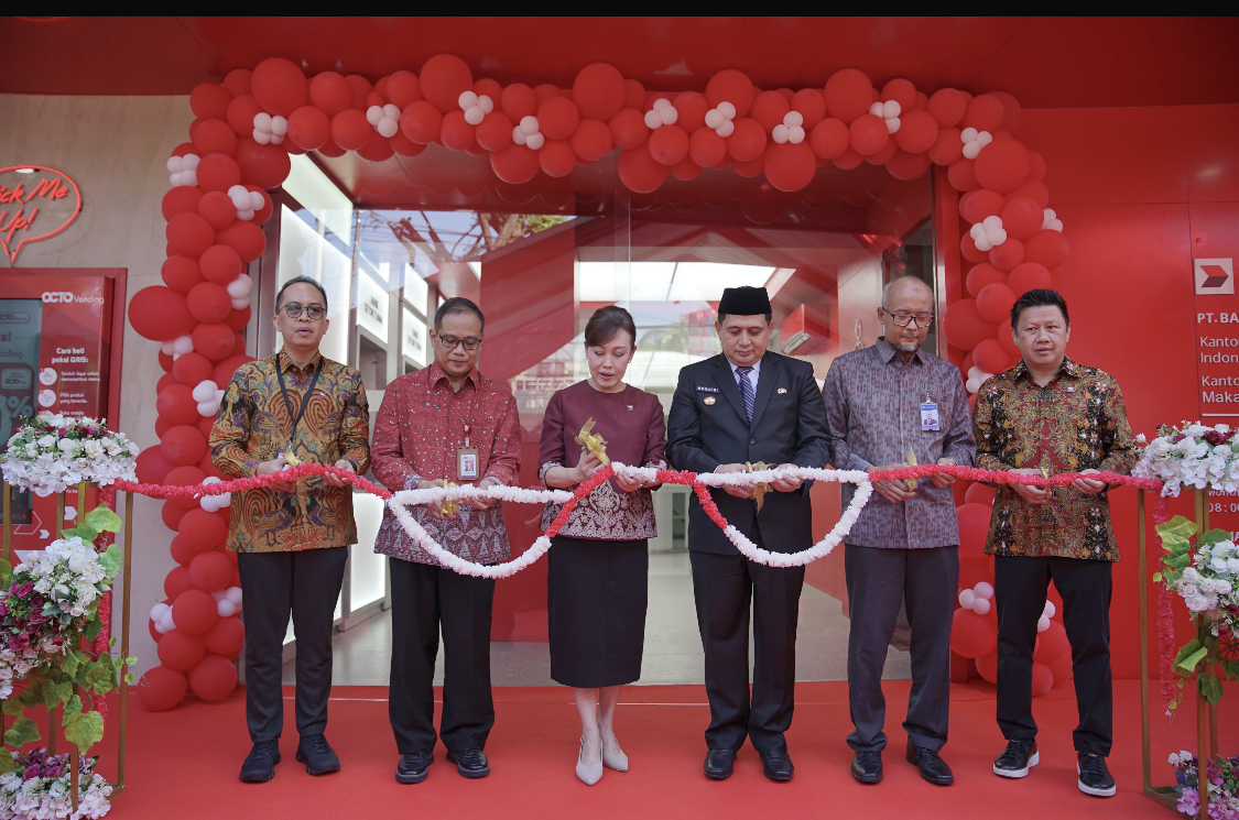 Resmikan Bank CIMB Niaga, Wali Kota Makassar Pesan Tingkatkan Kualitas Layanan