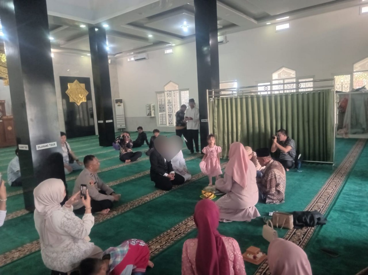 Tahanan Kasus Narkoba Menikah dengan Pujaan Hatinya di Mesjid Polda Sulteng