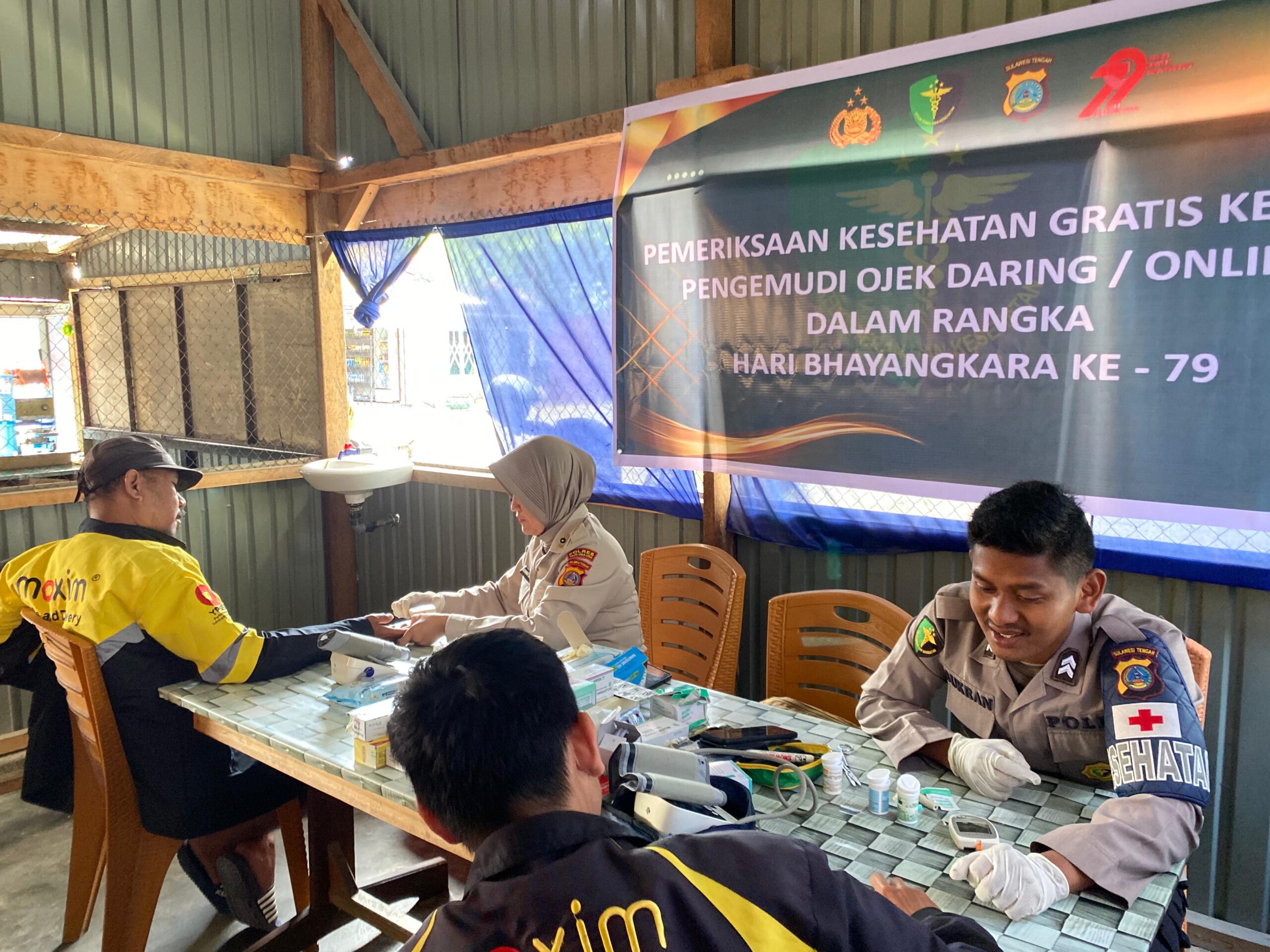 Polres Touna Gelar Pemeriksaan Kesehatan Gratis Bagi Pengemudi Ojol