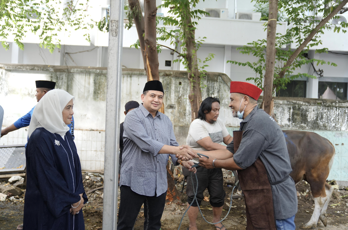 Pemkot Makassar Prioritaskan Petugas Kebersihan dalam Distribusi Daging Kurban