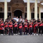 Bupati Parimo Lepas Keberangkatan 23 Atlet Karate LEMKARI