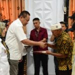 Sertifikat Tanah Diserahkan, Warga Transmigran Boalemo Didorong Mandiri secara Ekonomi